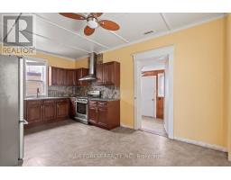 392 SPRUCE STREET - 11