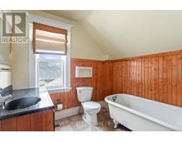 392 SPRUCE STREET - 16