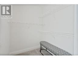 64 POSTMA CRESCENT - 25