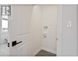 64 POSTMA CRESCENT - 26