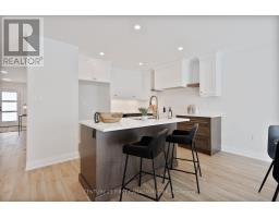 64 POSTMA CRESCENT - 6