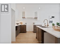 64 POSTMA CRESCENT - 8