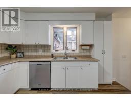 95 DUFFERIN STREET - 11