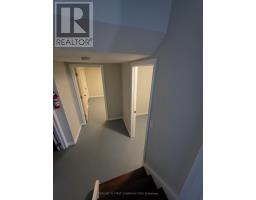 93 CAYUGA CRESCENT - 16