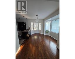 93 CAYUGA CRESCENT - 7