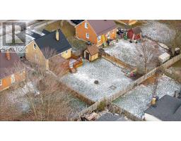 81 DUNKIRK DRIVE N - 8