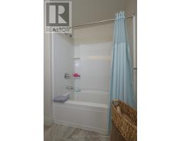 43 - 1040 CORONATION DRIVE - 27