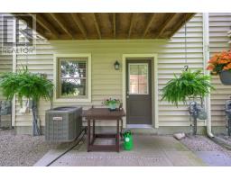 43 - 1040 CORONATION DRIVE - 34