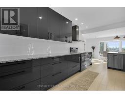 878 RIVERSIDE DRIVE - 18