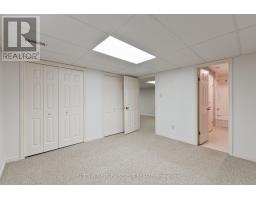 37 - 1443 COMMISSIONERS ROAD W - 40