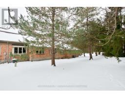 37 - 1443 COMMISSIONERS ROAD W - 47