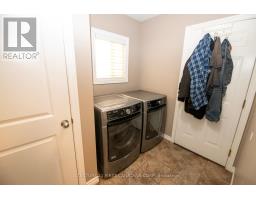 3399 EMILYCARR LANE S - 18