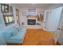 7 METAMORA CRESCENT - 12