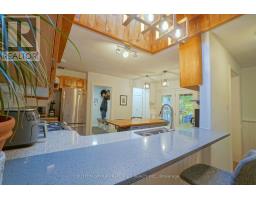 7 METAMORA CRESCENT - 16