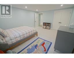 7 METAMORA CRESCENT - 37