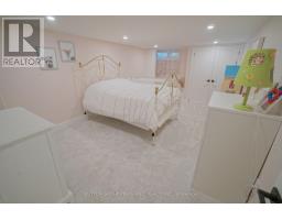 7 METAMORA CRESCENT - 38