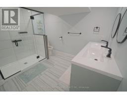 7 METAMORA CRESCENT - 40