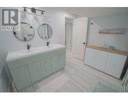 7 METAMORA CRESCENT - 41