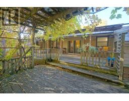 7 METAMORA CRESCENT - 42