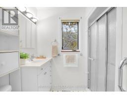 24 PARKVIEW CRESCENT - 12