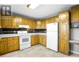 24 PARKVIEW CRESCENT - 18