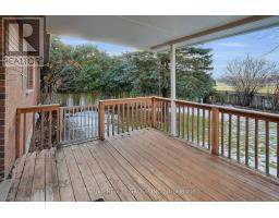 24 PARKVIEW CRESCENT - 32