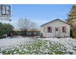 24 PARKVIEW CRESCENT - 35