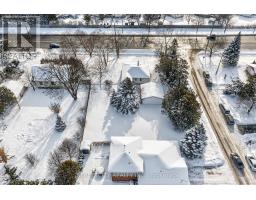 566 SOUTHDALE ROAD E - 19