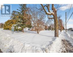 566 SOUTHDALE ROAD E - 23