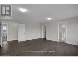 252 LEITCH STREET - 32