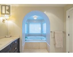 46 FOXBOROUGH GROVE - 31