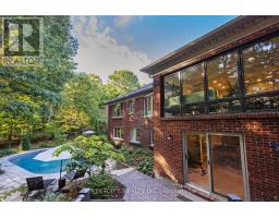 46 FOXBOROUGH GROVE - 44