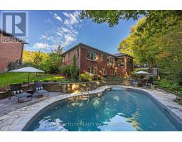 46 FOXBOROUGH GROVE - 47