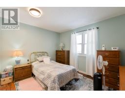 42 BENEDICT COURT - 17