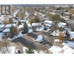 42 BENEDICT COURT - 34