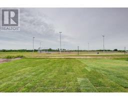 5 SYCAMORE ROAD - 42