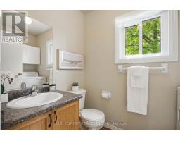 82 - 1990 WAVELL STREET - 17