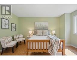 82 - 1990 WAVELL STREET - 22