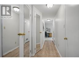 82 - 1990 WAVELL STREET - 27