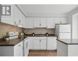 82 - 1990 WAVELL STREET - 5