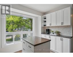 82 - 1990 WAVELL STREET - 8