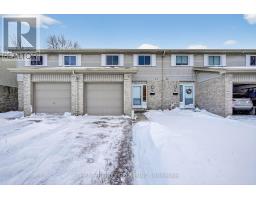 47 - 30 CLARENDON CRESCENT - 3