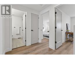 47 - 30 CLARENDON CRESCENT - 31