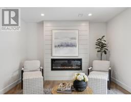 47 - 30 CLARENDON CRESCENT - 34