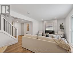 47 - 30 CLARENDON CRESCENT - 35