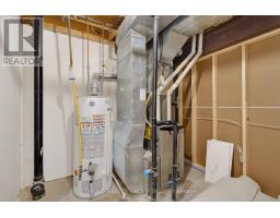 47 - 30 CLARENDON CRESCENT - 39