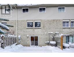 47 - 30 CLARENDON CRESCENT - 42