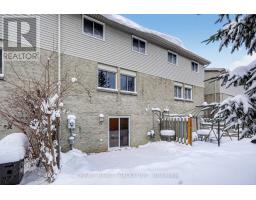 47 - 30 CLARENDON CRESCENT - 44