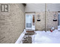 47 - 30 CLARENDON CRESCENT - 5