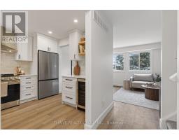 47 - 30 CLARENDON CRESCENT - 9